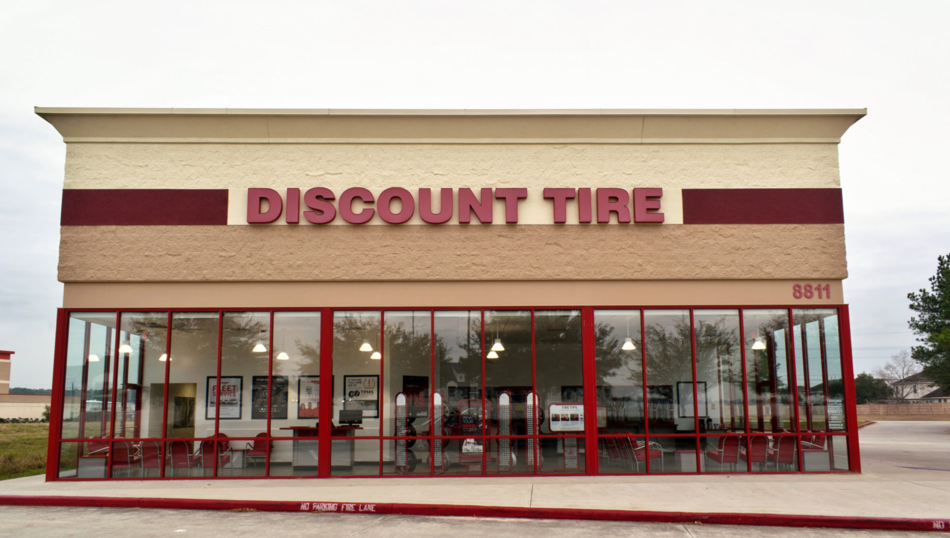 Discount Tire store front